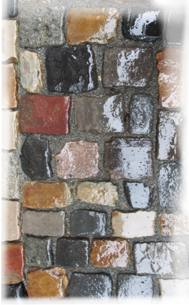 Foto, welches zeigt wie bunt die Pflastersteine sind