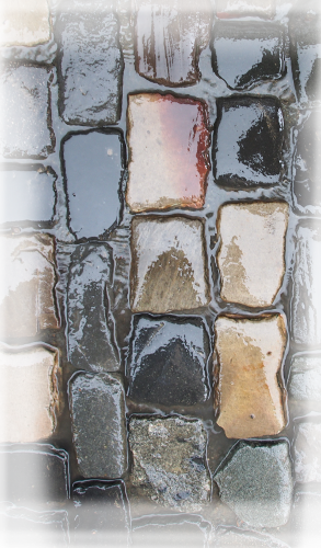 Foto, welches zeigt wie bunt die Pflastersteine sind